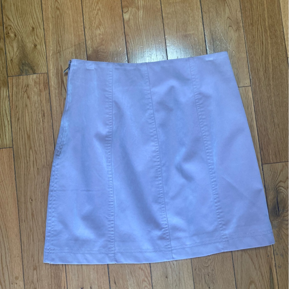 Never wore guess suede skirt